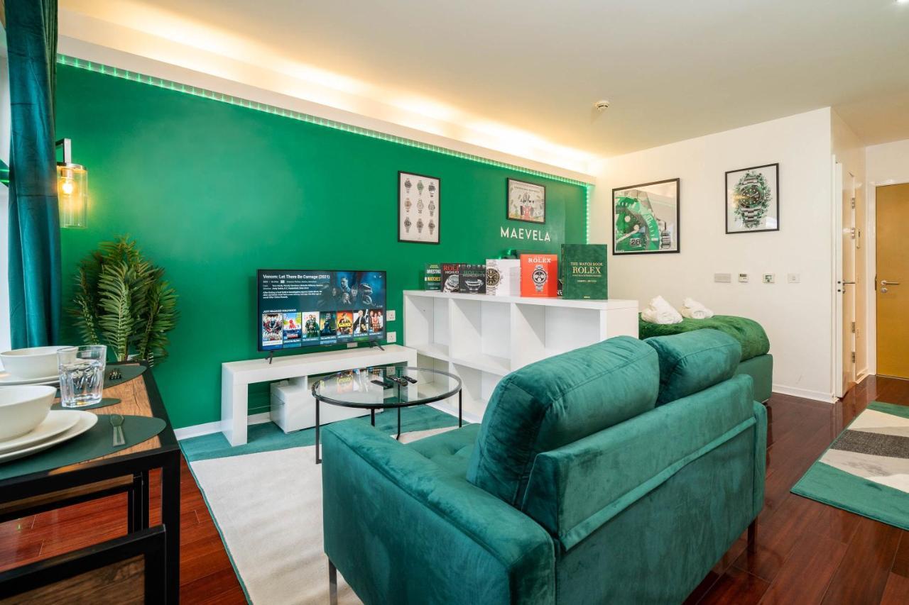 Maevela Apartments - Top Floor Rolex Themed Studio Apt Inside The Cube, Mailbox - Free Netflix & Wifi Birmingham Esterno foto