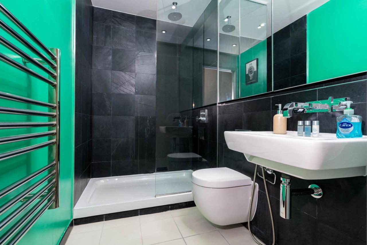 Maevela Apartments - Top Floor Rolex Themed Studio Apt Inside The Cube, Mailbox - Free Netflix & Wifi Birmingham Esterno foto
