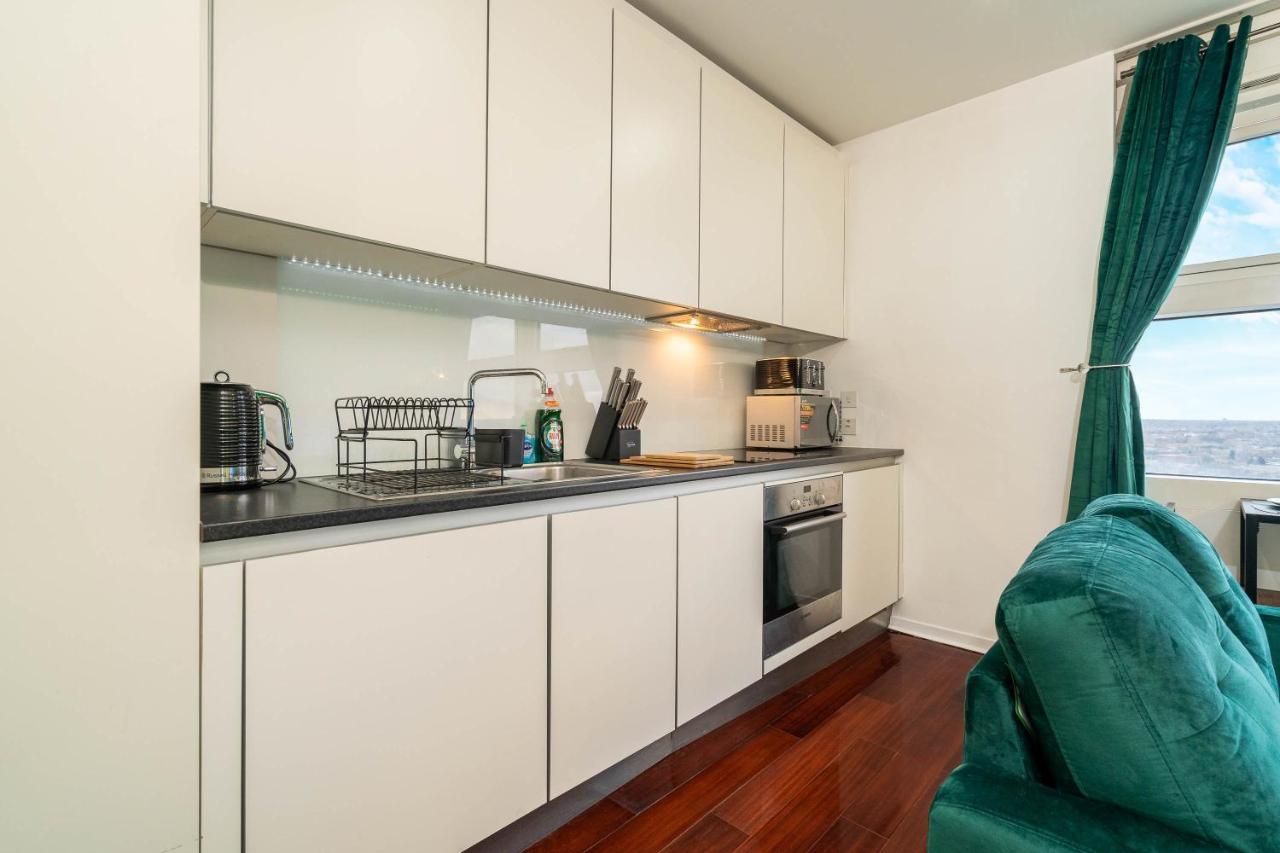 Maevela Apartments - Top Floor Rolex Themed Studio Apt Inside The Cube, Mailbox - Free Netflix & Wifi Birmingham Esterno foto
