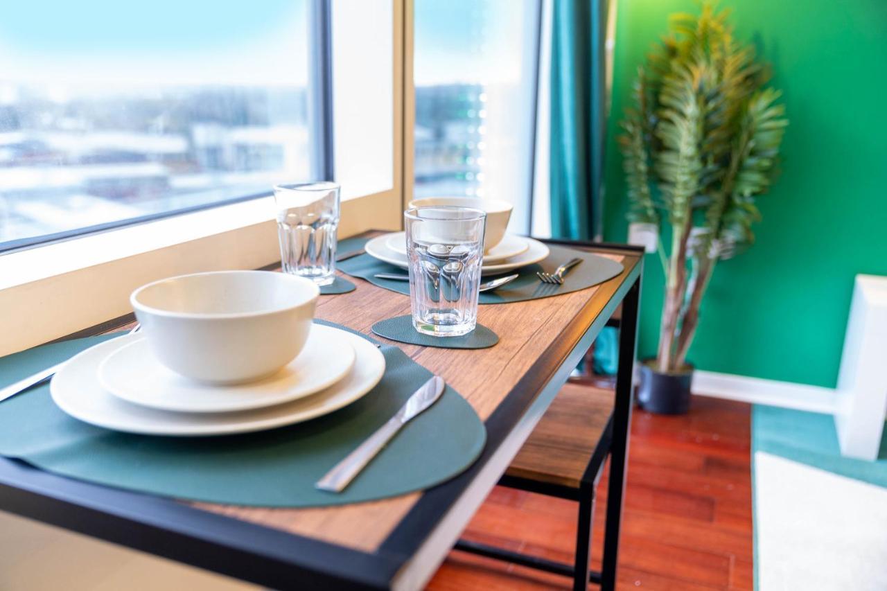 Maevela Apartments - Top Floor Rolex Themed Studio Apt Inside The Cube, Mailbox - Free Netflix & Wifi Birmingham Esterno foto